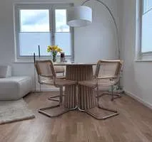 Wohnen im THREE – stilvolle 3,5-Zimmer-Wohnung in Berlin — photo 1